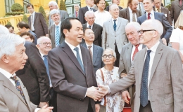 Chủ tịch nước Trần Đại Quang gặp mặt các nhà khoa học quốc tế tham dự hội nghị “Khoa học cơ bản và xã hội”