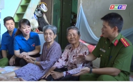 Nhịp đời qua ống kính “Bà mẹ Việt Nam anh hùng Nguyễn Thị Bảy”