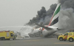 300 người thoát chết trong vụ cháy máy bay Dubai như thế nào?