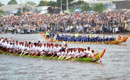 Độc đáo lễ hội đua ghe Ngo của đồng bào Khmer