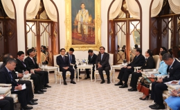 Phó Thủ tướng Vũ Đức Đam gặp lãnh đạo Chính phủ Thái Lan