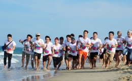 Hơn sáu nghìn người tham gia Đôi chân trần trên biển Đà Nẵng