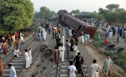 Tai nạn tàu tốc hành tại Pakistan, 6 người chết, 150 người bị thương