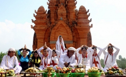 Ninh Thuận mở lễ hội nho và vang 2016