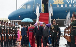 Thủ tướng Nguyễn Xuân Phúc đến Lào dự Hội nghị ASEAN 28-29