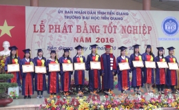 Đại học Tiền Giang trao Bằng tốt nghiệp năm 2016