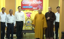 Lãnh đạo tỉnh Tiền Giang thăm các chùa trong tỉnh dịp lễ hội rằm tháng giêng 2017