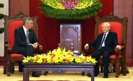 Tổng Bí thư, Chủ tịch nước tiếp; Thủ tướng Chính phủ đón, hội đàm; Chủ tịch Quốc hội hội kiến Thủ tướng Xin-ga-po Lý Hiển Long