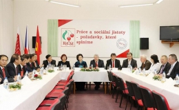 Chủ tịch Quốc hội gặp Chủ tịch Đảng Cộng sản Czech-Morava