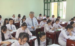 Học sinh lớp 12 chuẩn bị thi THPT Quốc gia năm 2017
