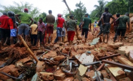 Lũ lụt và lở đất khiến hàng trăm người chết và mất tích ở Sri Lanka