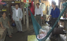Chợ Gạo Ra quân diệt muỗi diệt lăng quăng tại 2 điểm nóng An Thạnh Thủy và Bình Ninh