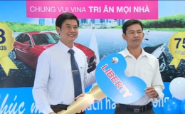 VNPT Tiền Giang trao thưởng xe Liberty cho khách hàng may mắn.