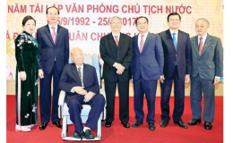 Văn phòng Chủ tịch nước đón nhận Huân chương Hồ Chí Minh