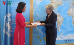 Nữ Đại sứ đầu tiên của Việt Nam tại UNESCO trình Thư ủy nhiệm