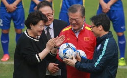 Tổng thống Hàn Quốc: Nếu không có bão tuyết, chắc chắn U23 Việt Nam đã vô địch
