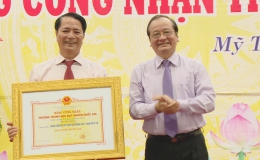 Trường THPT Nguyễn Đình Chiểu đón nhận Trường Chuẩn Quốc gia và kỷ niệm 139 năm thành lập