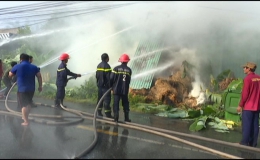 Cháy lớn kho chứa rơm khô tại huyện Tân Phước