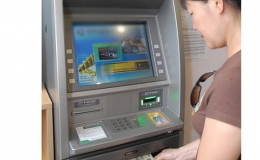 Dừng tăng phí ATM