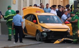 Lao xe vào CĐV World Cup, 8 người bị thương