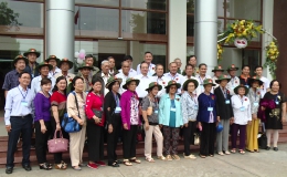 Lãnh đạo UBND tỉnh Tiền Giang tiễn đoàn người có công thăm lăng Bác và các tỉnh phía Bắc