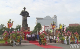 Dâng hương tưởng niệm 154 năm Ngày Anh hùng dân tộc Trương Định tuẫn tiết