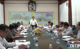 Chủ tịch UBND tỉnh họp chuẩn bị ứng phó với lũ tại các huyện phía Tây