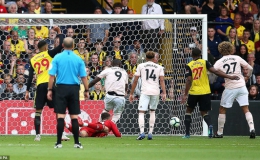 Mourinho thất vọng khi Man United thắng nhọc “hiện tượng” Watford