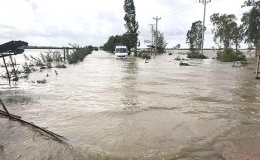 Lũ lụt hoành hành trên diện rộng tại Campuchia