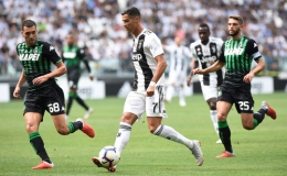 Ronaldo lần đầu ghi bàn, Juventus mở đại tiệc ở Allianz Arena