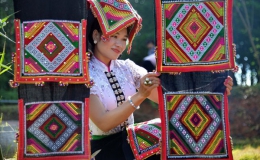 Nghệ thuật làm đẹp của phụ nữ Thái Tây Bắc
