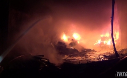 Cháy nhà tại xã Tam Hiệp, gây thiệt hại toàn bộ nhà chứa vải