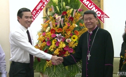 Chủ tịch UBND tỉnh Tiền Giang chúc mừng Giáng sinh tòa Giám mục Giáo phận Mỹ Tho