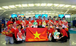 Đỏ rực 250 CĐV trực chỉ sang UAE “tiếp lửa” Đội tuyển Việt Nam