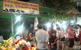 Chợ Hoa xuân Thị xã Gò Công nhộn nhịp phục vụ nhu cầu mua sắm Tết