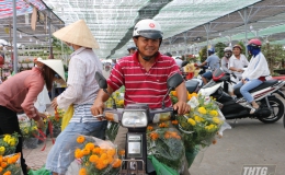 Sôi động Chợ hoa trưa 30 Tết