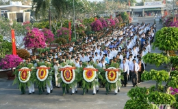 Viếng Nghĩa trang liệt sĩ nhân kỷ niệm ngày thành lập Đảng Cộng sản Việt Nam