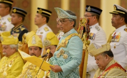 Quốc vương thứ 16 của Malaysia đăng cơ