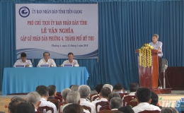 Lãnh đạo UBND tỉnh Tiền Giang gặp gỡ người dân về chỉ số hiệu quả quản trị và hành chính công