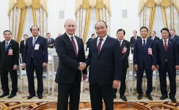 Thủ tướng Nguyễn Xuân Phúc hội kiến Tổng thống Nga Putin