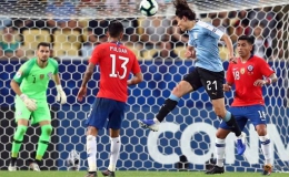 Uruguay “né” Colombia, Nhật Bản rời giải trong tiếc nuối