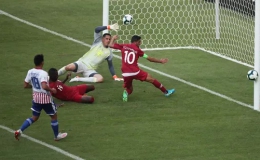 Ngược dòng cầm hòa Paraguay, Qatar gây sốc Copa America