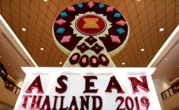 ASEAN bàn chuyện thương mại, biển Đông