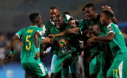 Sao Ngoại hạng Anh tỏa sáng, Senegal và Nigeria vào bán kết CAN 2019