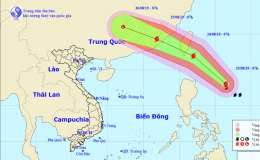 Xuấn hiện bão Bailu gần Biển Đông, giật cấp 12