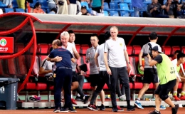 HLV Guus Hiddink nói gì sau khi để thua “đàn em” Park Hang-seo?