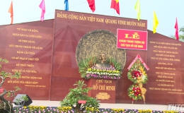 Khánh thành tượng đài Chủ tịch Hồ Chí Minh tại xã Xuân Đông, huyện Chợ Gạo
