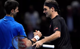 Federer hạ gục Djokovic, vào bán kết ATP Finals 2019 ở tuổi 38