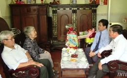 Phó Chủ tịch UBND tỉnh thăm cán bộ lãnh đạo ngành giáo dục  nhân kỷ niệm ngày Nhà giáo Việt Nam