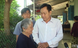 Ban ATGT tỉnh Tiền Giang thăm gia đình nạn nhân bị tai nạn giao thông
